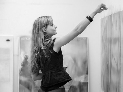 BELIN_Louise_portrait_NB